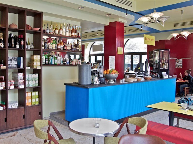 Alexandra Hotel 4*